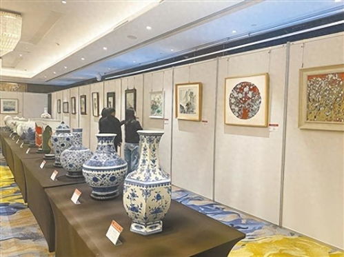 百件粉古彩精品绿城展出 免费对公众开放